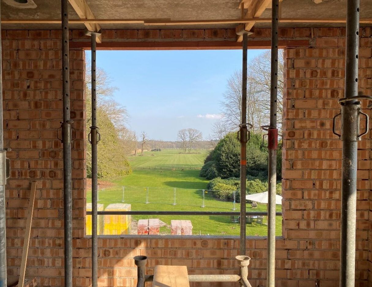 Bouw nieuw landhuis Sperwershof bereikt voor de zomer hoogste punt